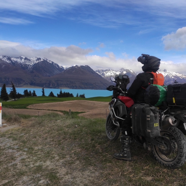 Views over Lake Pukaki on Hayman Road
