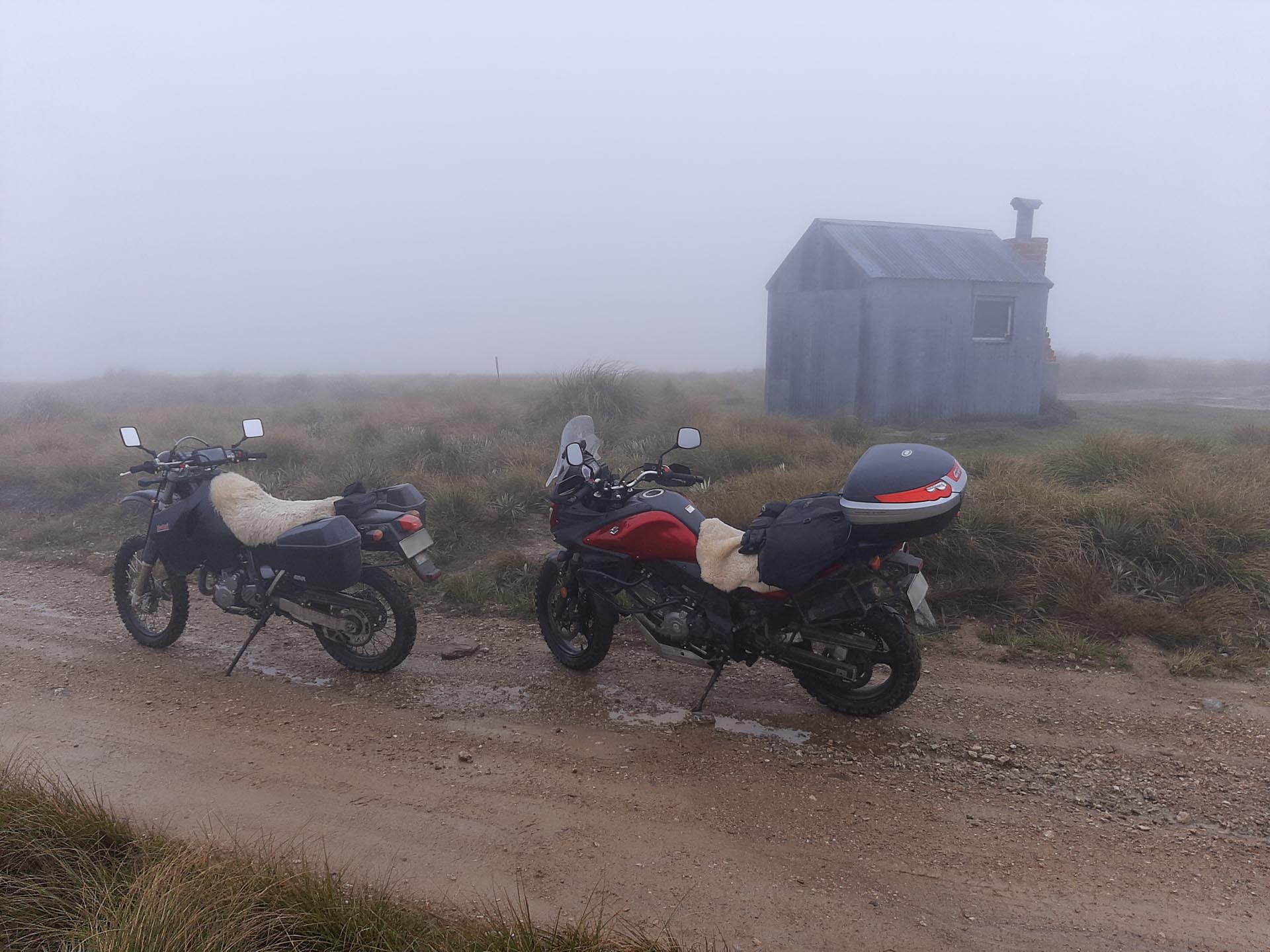The hut at the peak of Piano Flat
