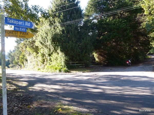 The turnoff for Takapari Road.